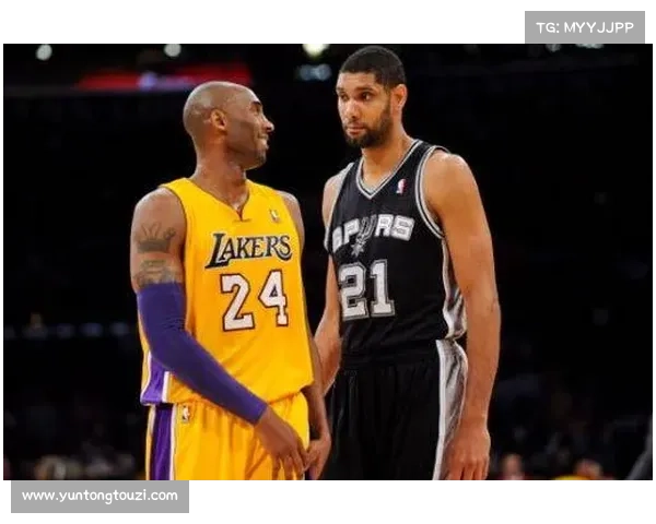 揭秘张伯伦在球场上的真实位置与判断技巧